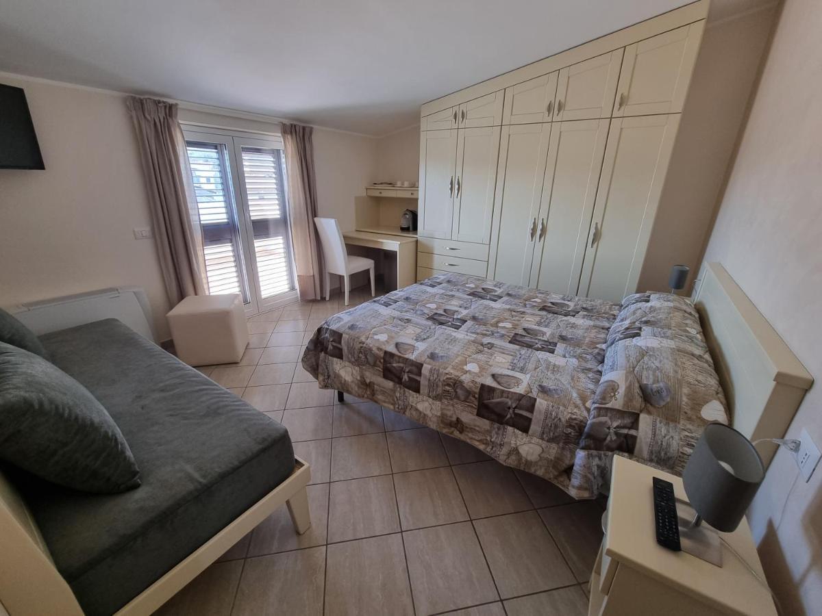 B&B E Casa Vacanza Al Castello Roccella Ionica Extérieur photo