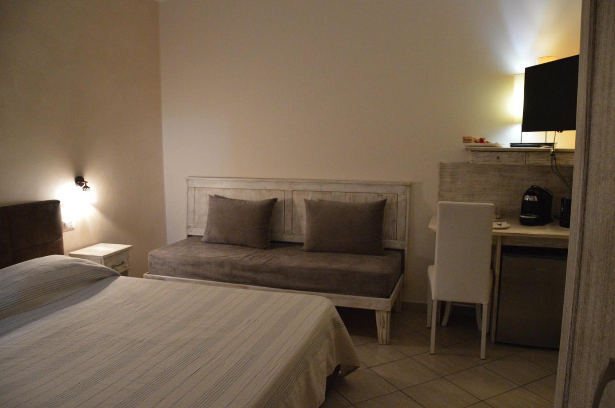 B&B E Casa Vacanza Al Castello Roccella Ionica Extérieur photo