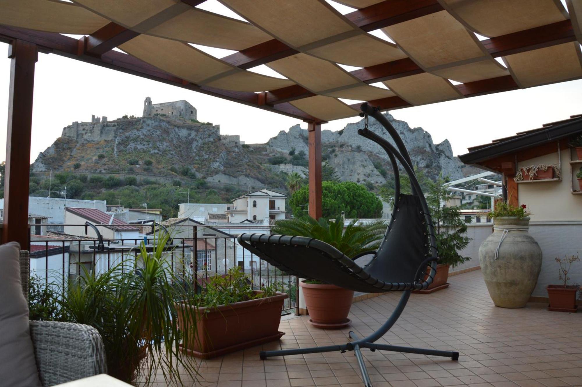 B&B E Casa Vacanza Al Castello Roccella Ionica Extérieur photo