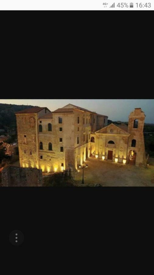 B&B E Casa Vacanza Al Castello Roccella Ionica Extérieur photo
